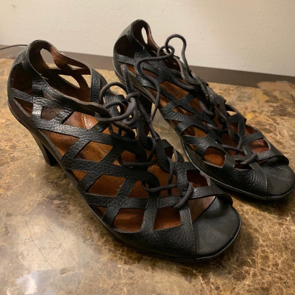 Black Diamond Cut-out Lace up